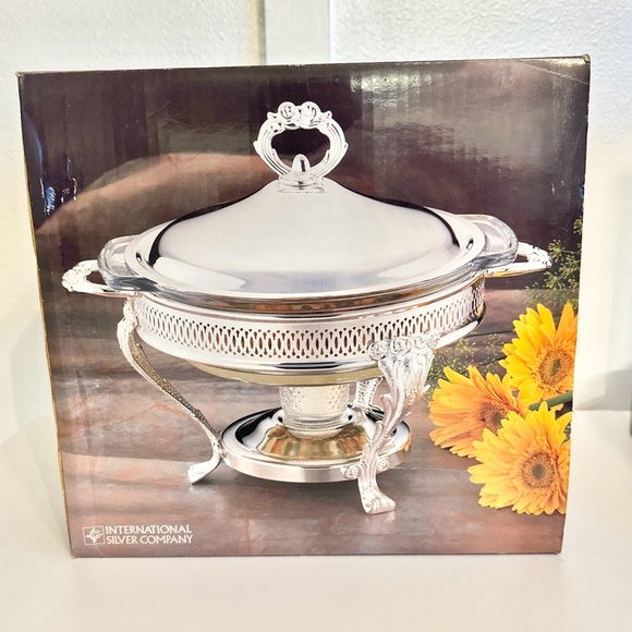 VTG International Silver Co ‘89 SILVERPLATED Food Warmer 3QT Glass Pyrex Liner